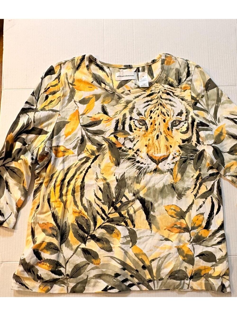 Alfred Dunner NEW M Summer Upscale Tee, sz M Let your tiger out!